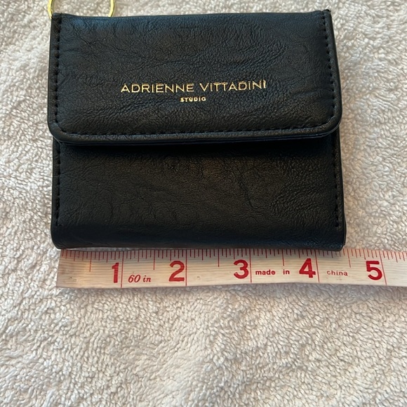 Adrienne Vittadini small trifold wallet NWOT - Picture 8 of 8